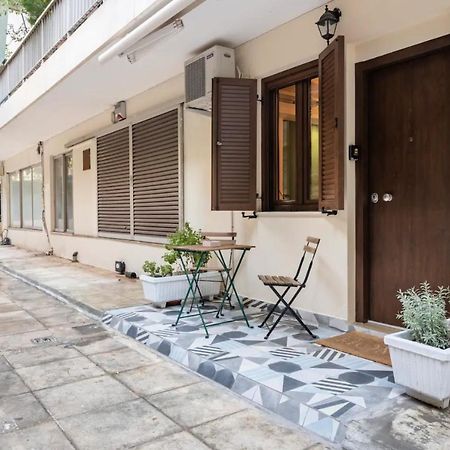 Cute Tiny Apartment In The Heart Of Flisvos Atenas Exterior foto
