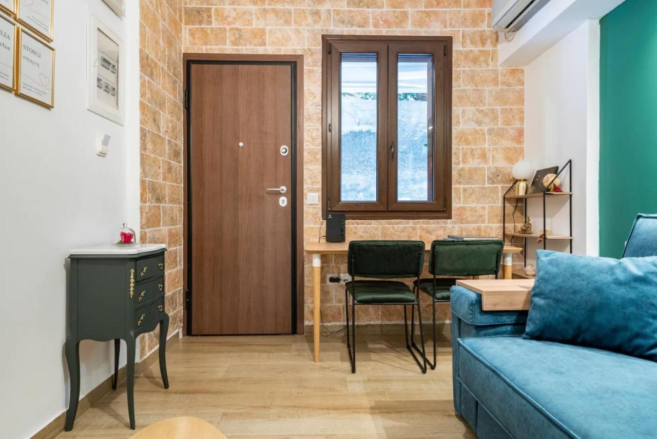 Cute Tiny Apartment In The Heart Of Flisvos Atenas Exterior foto
