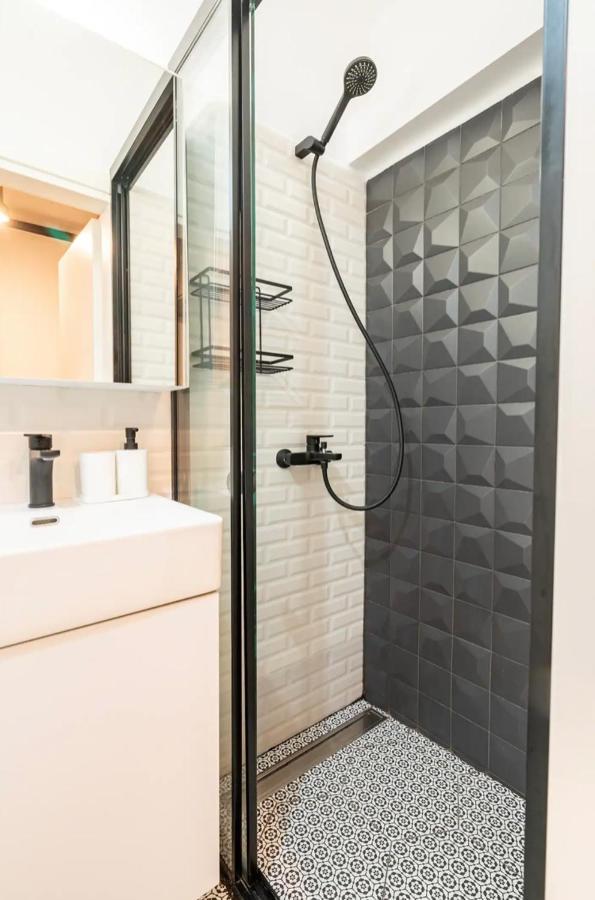 Cute Tiny Apartment In The Heart Of Flisvos Atenas Exterior foto