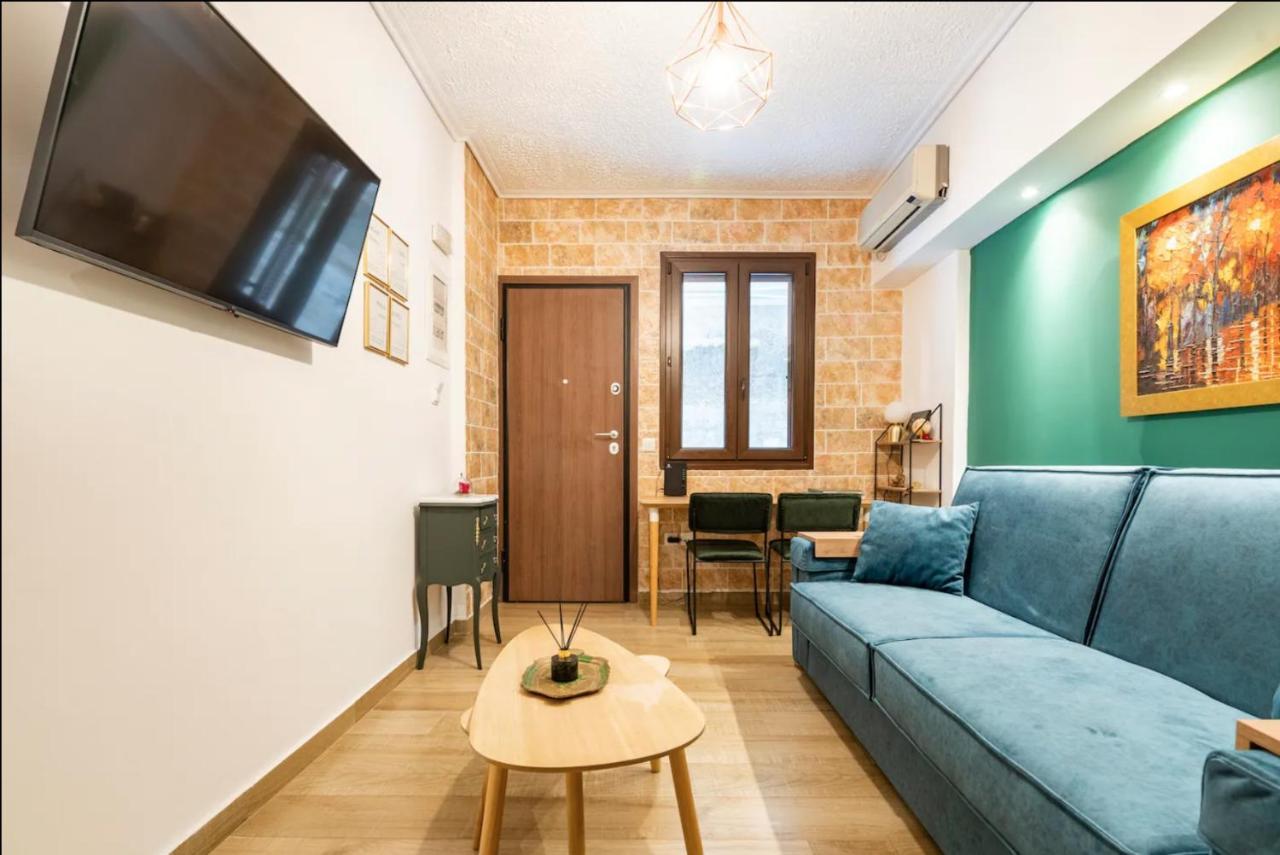 Cute Tiny Apartment In The Heart Of Flisvos Atenas Exterior foto