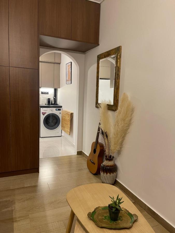 Cute Tiny Apartment In The Heart Of Flisvos Atenas Exterior foto