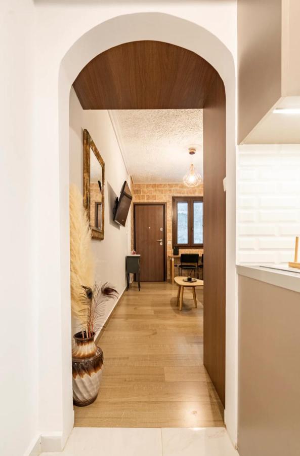 Cute Tiny Apartment In The Heart Of Flisvos Atenas Exterior foto
